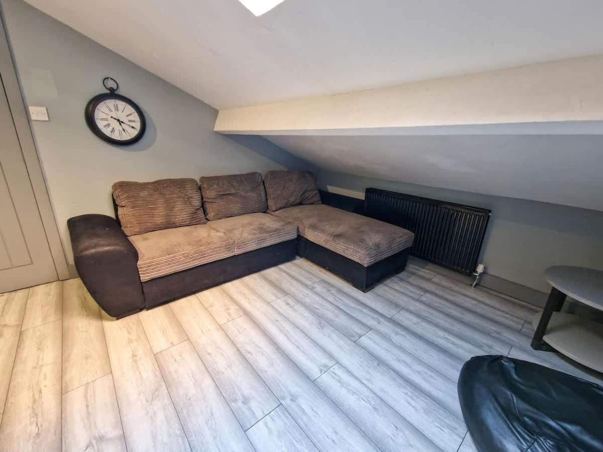 Flat Sleeps 8 By Superhost Apartment *